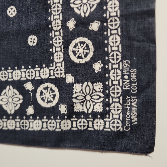 Vintage Men's Bandana Handkerchief RN 14193 - Picture 2 of 3
